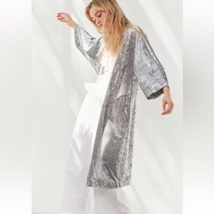 UO Crushed Velvet Kimono